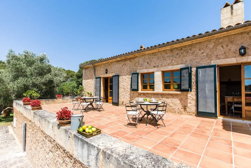 Residence by G Cas Comte
