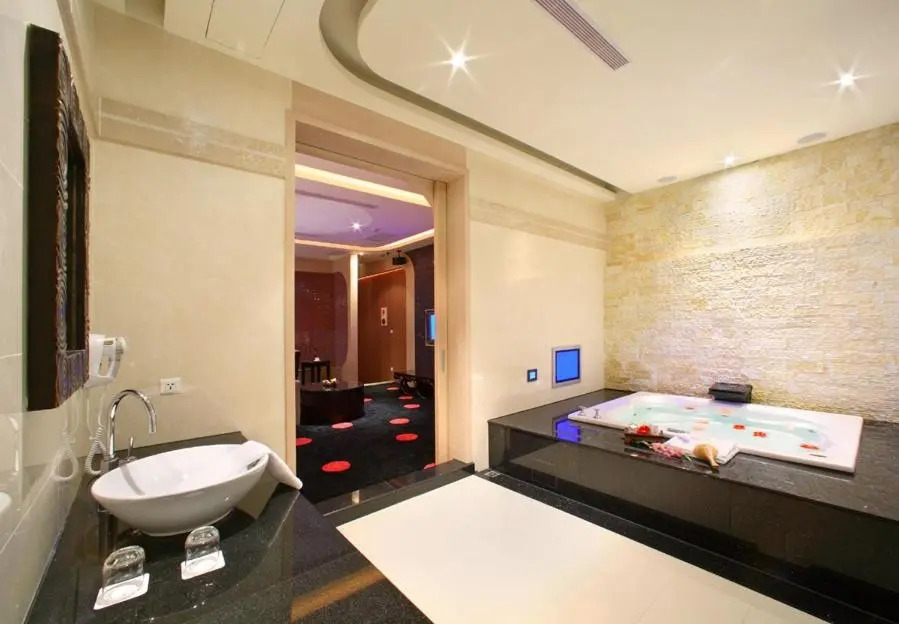 Amain Boutique Motel - Tucheng 217