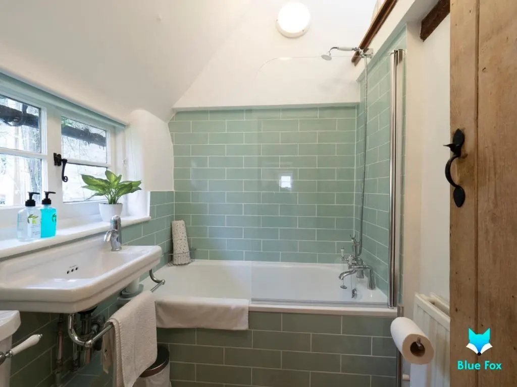 Bere Cottrage -Beamed 400 year old cottage, giving you a taste of the Garden of England