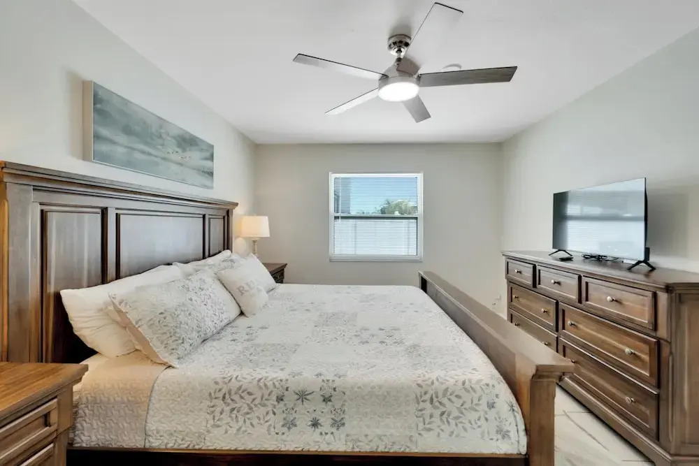 1053 Apollo Beach Blvd, Unit 5