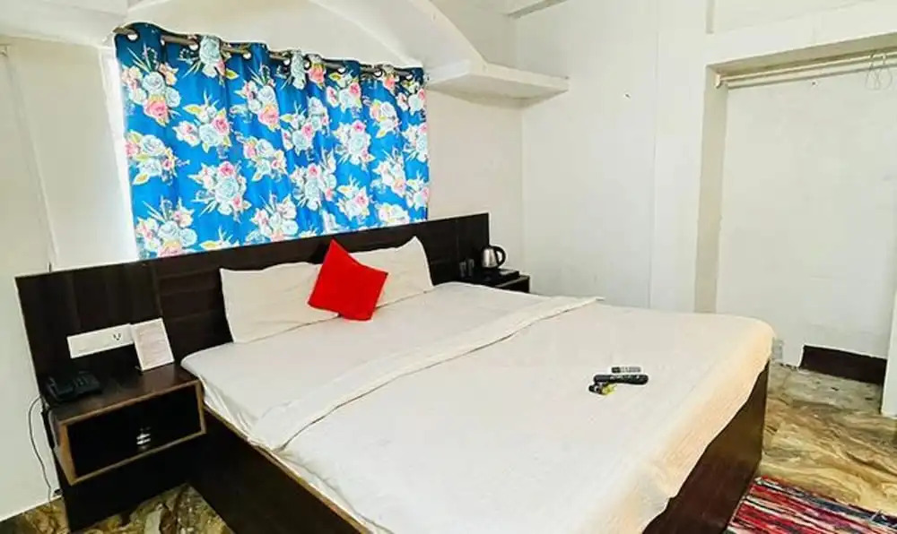 Fabhotel Prince
