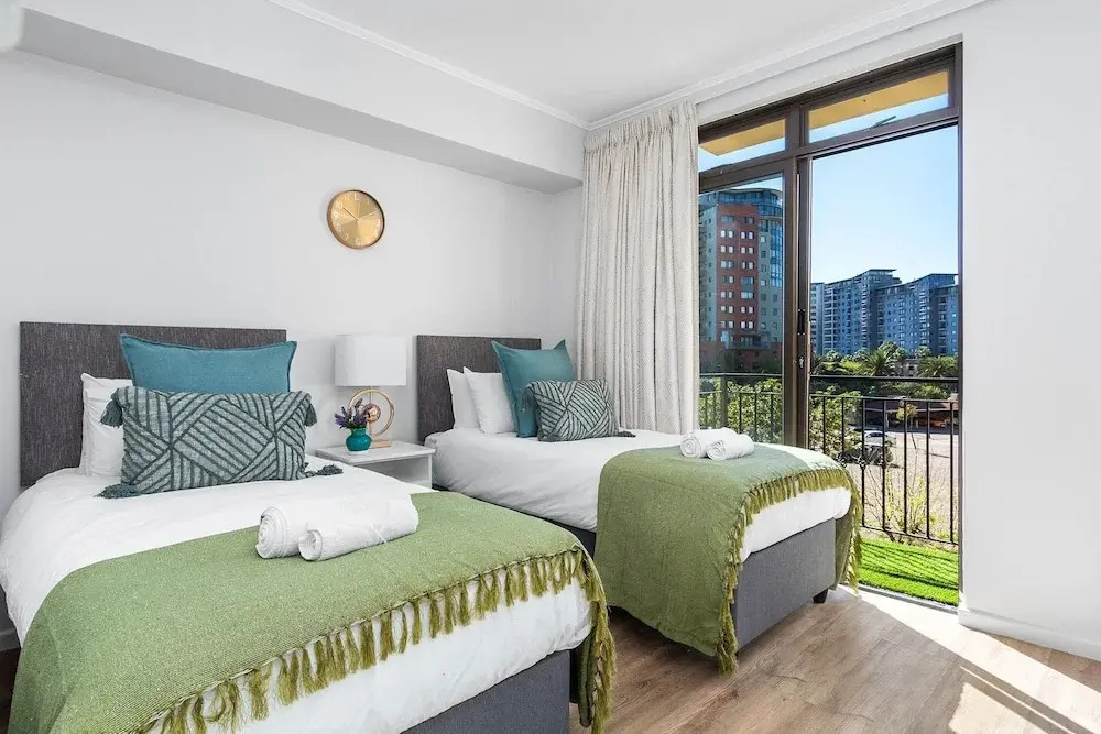 Island Club by Smart City Stays