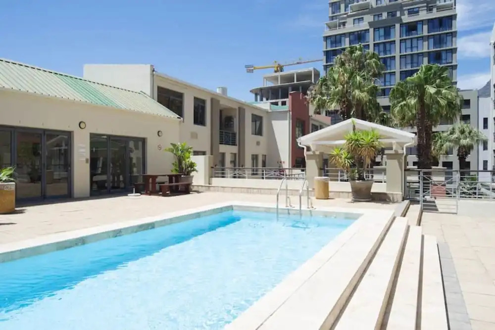Refined City Living Sunny Pool Gym Facilities