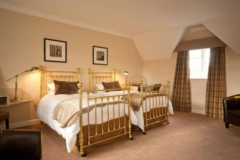 Leeds Castle Stable Courtyard Bed and Breakfast