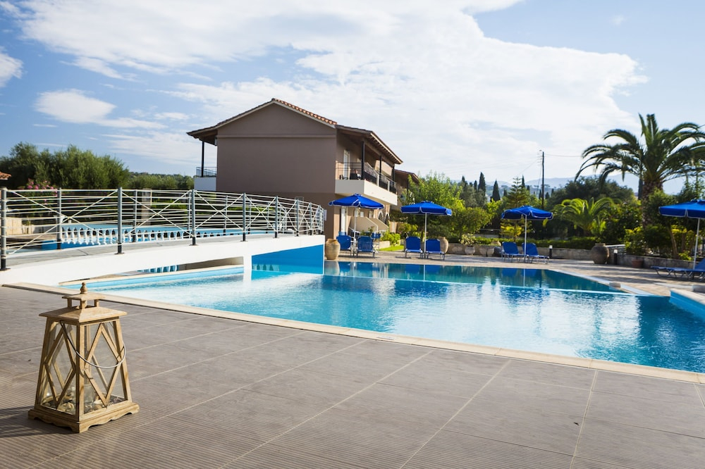 Olive Grove Studios & Apartments