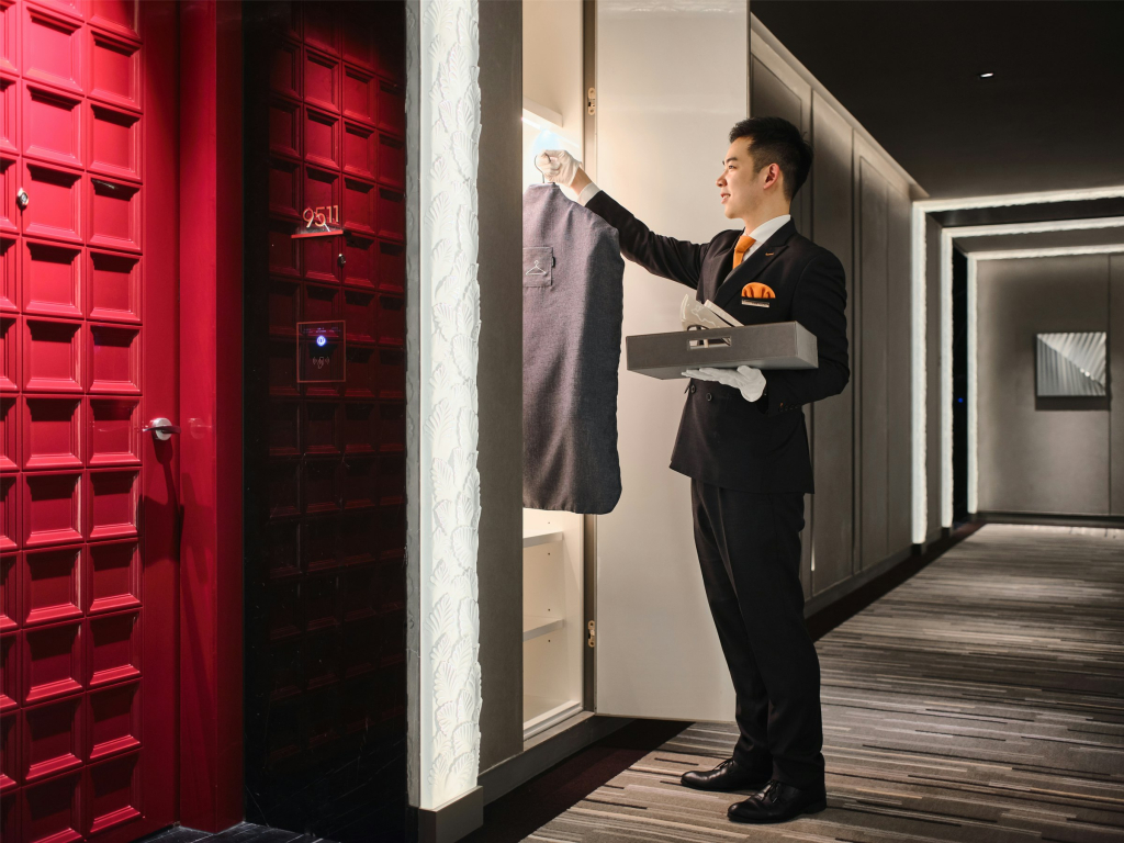 J Hotel, Shanghai Tower