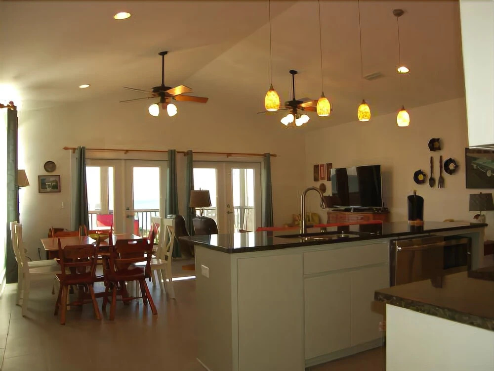 BooTiki House