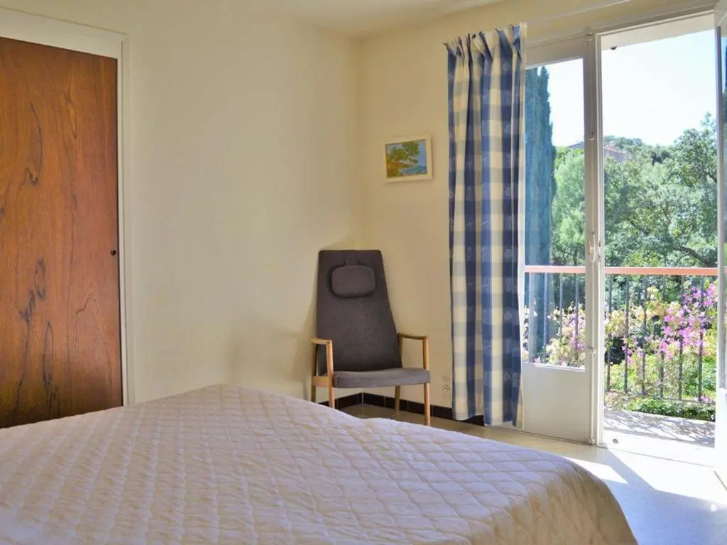 Maison Le Lavandou, 5 pièces, 8 personnes - FR-1-251-310