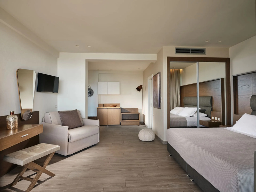 Prima Vista Beachfront Boutique Hotel