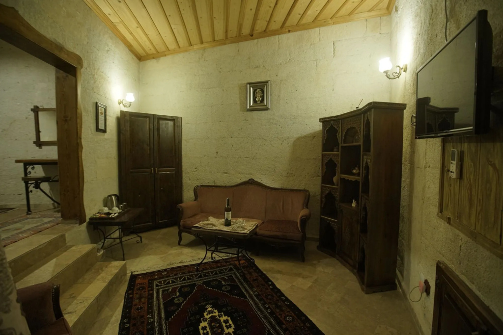 Chelebi Cave House