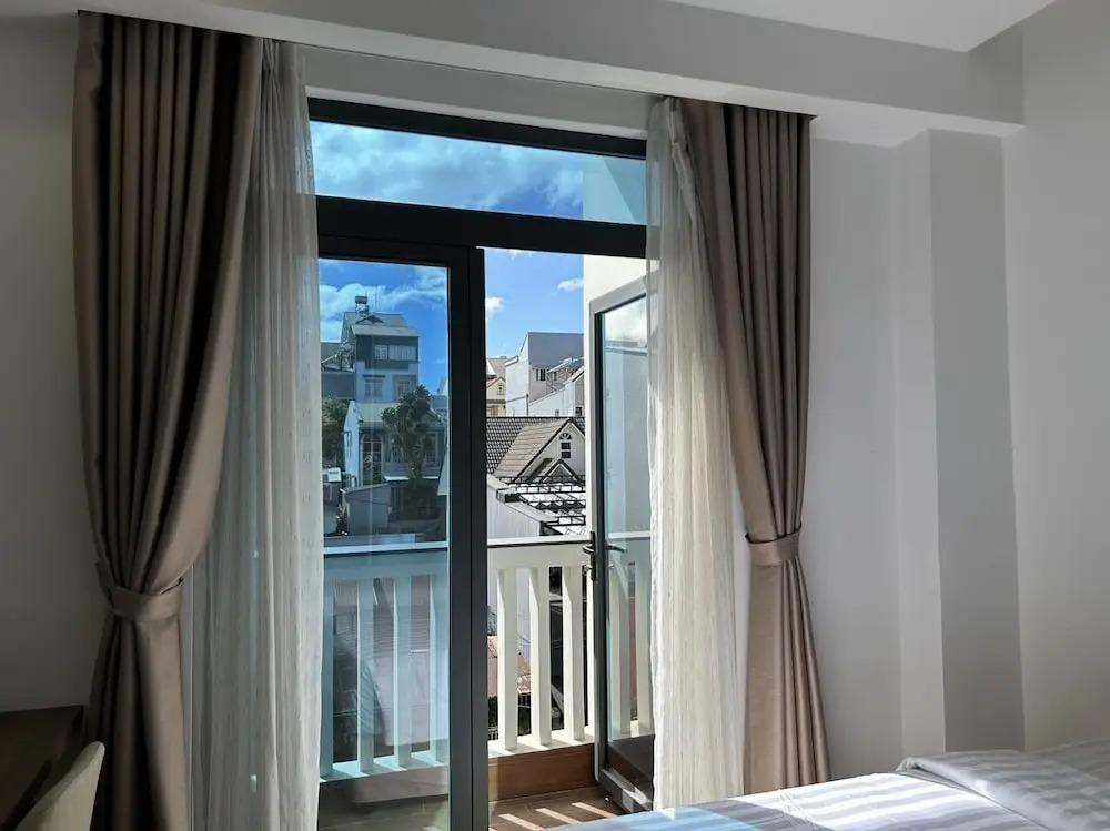 Celine Express - Q Dalat Hotel