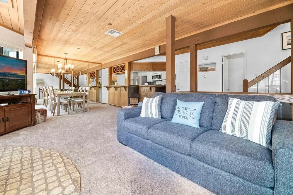 Tennis Courts and Swimming Pool - Delightful Mountain Sanctuary