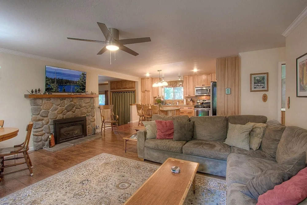 Jensen's Dime 3 Bedroom Home by Redawning