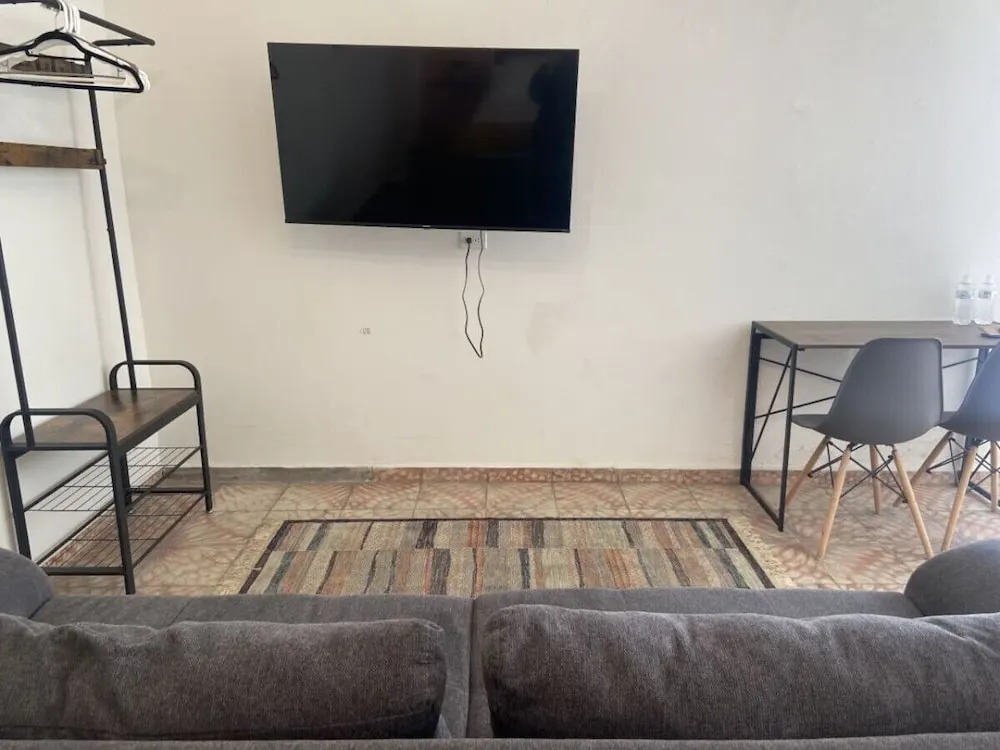 La paz Apartments