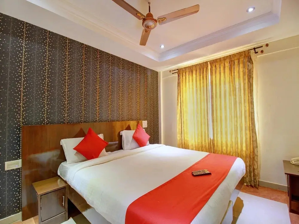Forest Transit Hotel by OYO Rooms