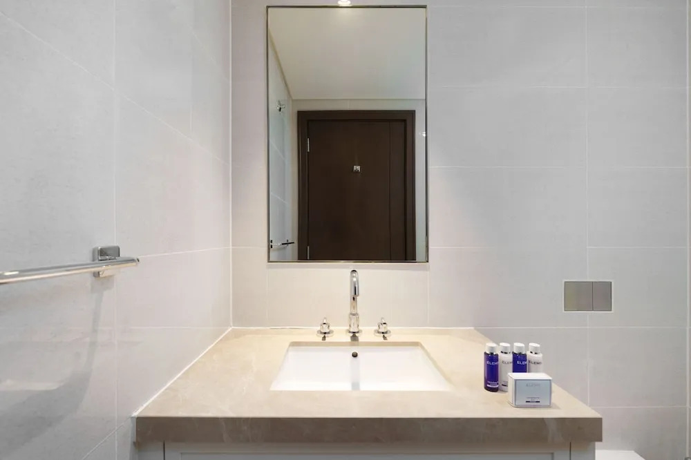 Maison Privee - Ultra Chic High-Floor Apt w/ Direct Burj Khalifa & Fountains Views