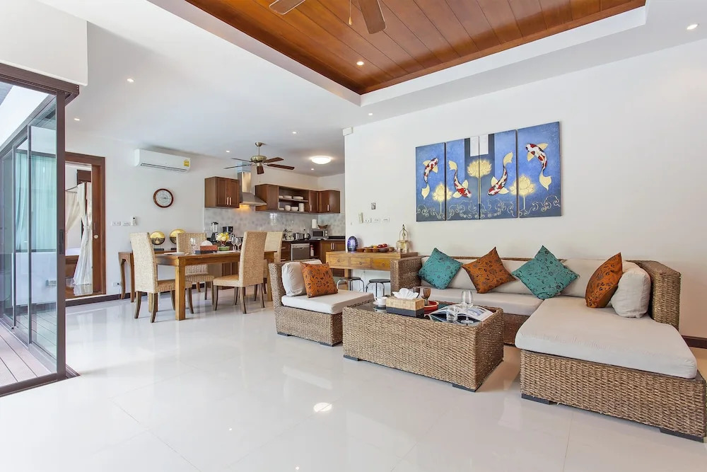 Villa Chrysanthe by Holiplanet