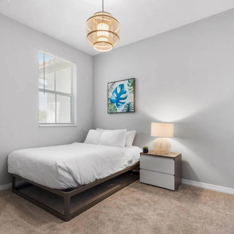 Beautiful Gated Community With Pool Gym Parks Parking