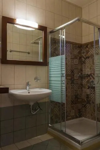 Akrolimnion Hotel