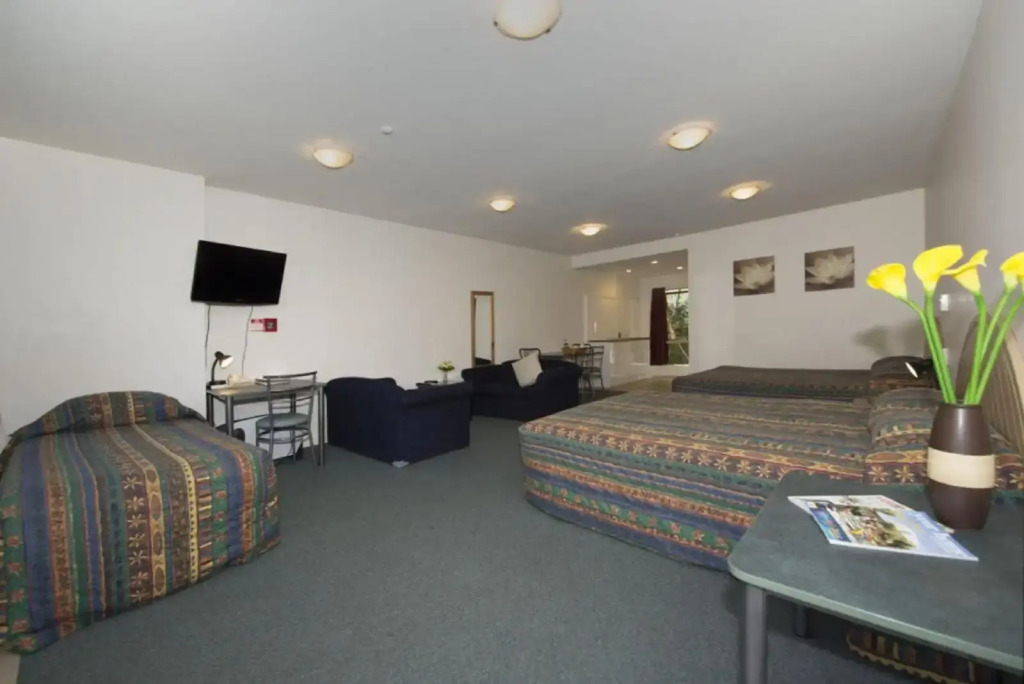 Lake Point Motel