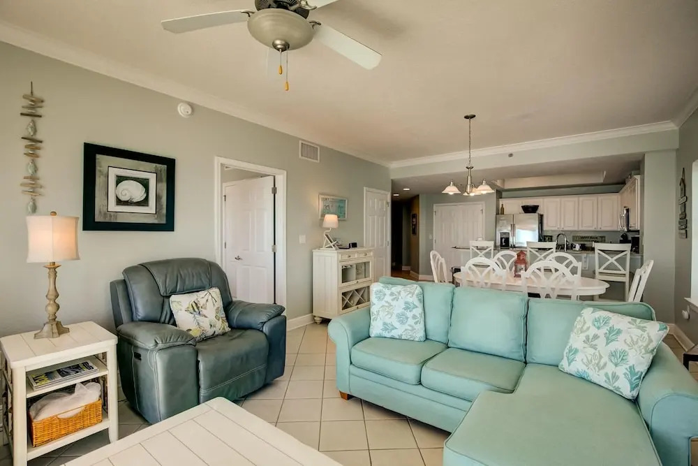Crystal Shores W 301