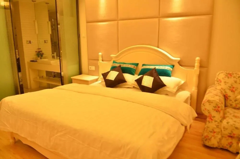 Four Leaf Clover Boutique Apartment Hotel