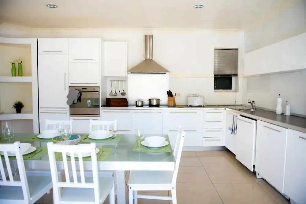 Bright, Spacious and Right in the Center