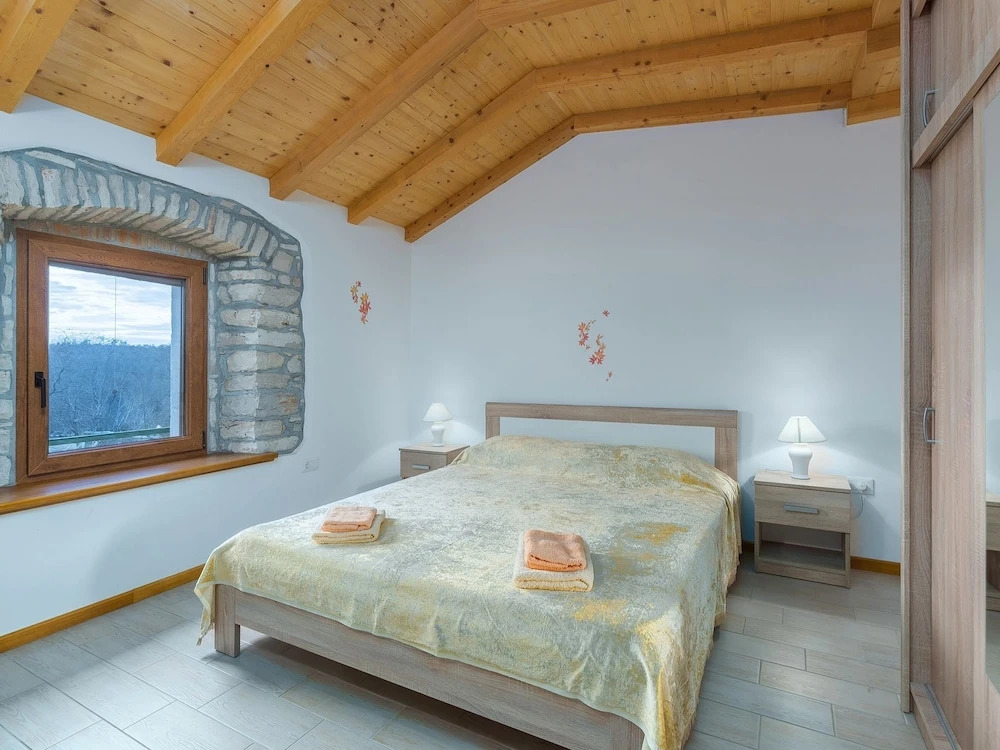 Traditional Stone Holiday House for up to 8 Persons