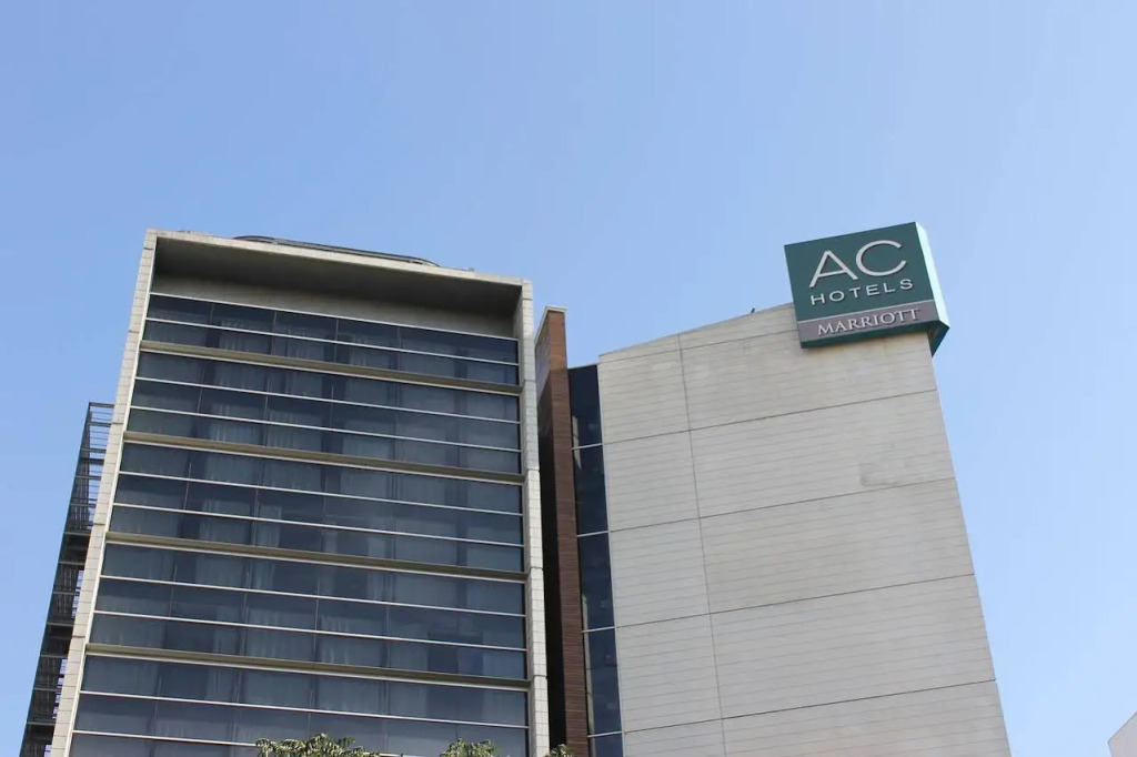Отель AC Som by Marriott