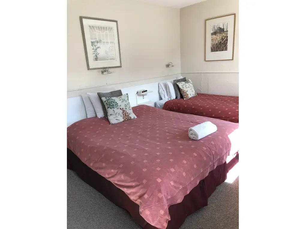 Chad Hill Hotel