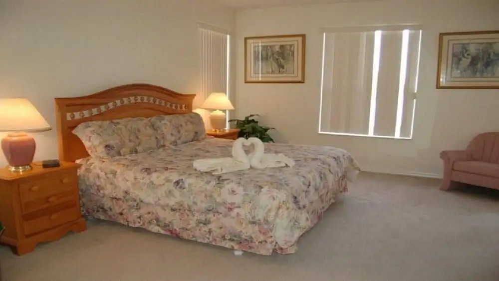 Ref 27 Modern 6 Bed Villa Lake and Golf View Private Pool