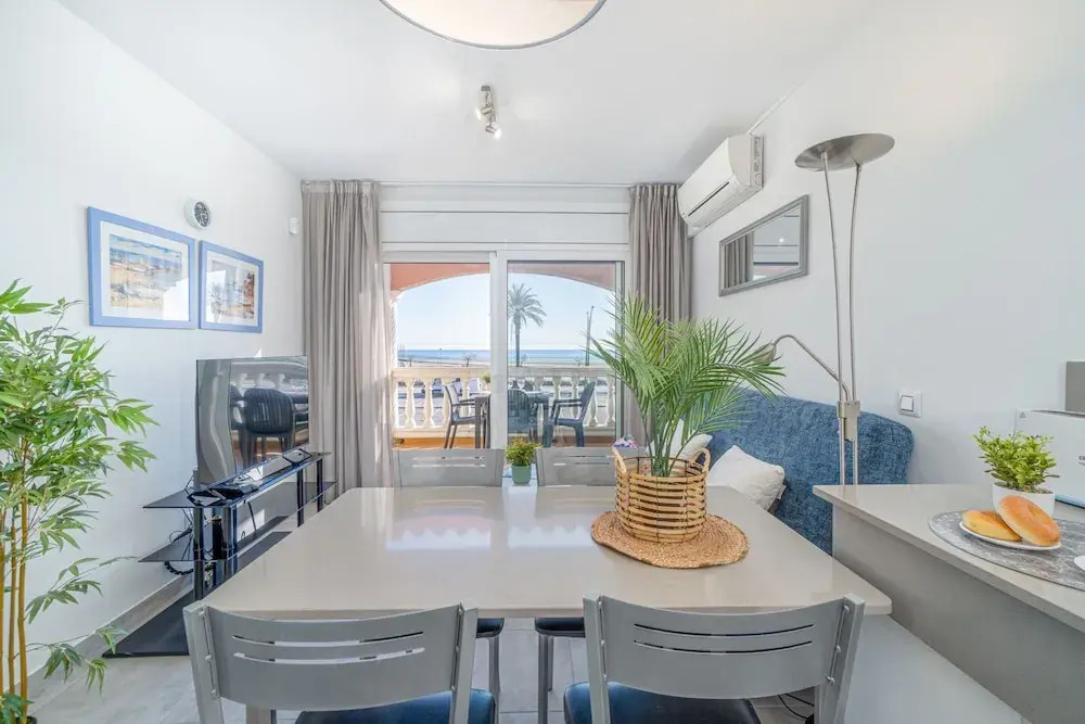 Apartment in Empuriabrava by the Beach