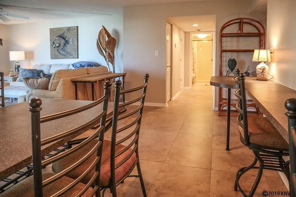 Sandarac 403b 2 Bedroom Condo