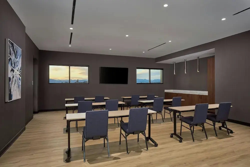 Courtyard by Marriott Denver Downtown West