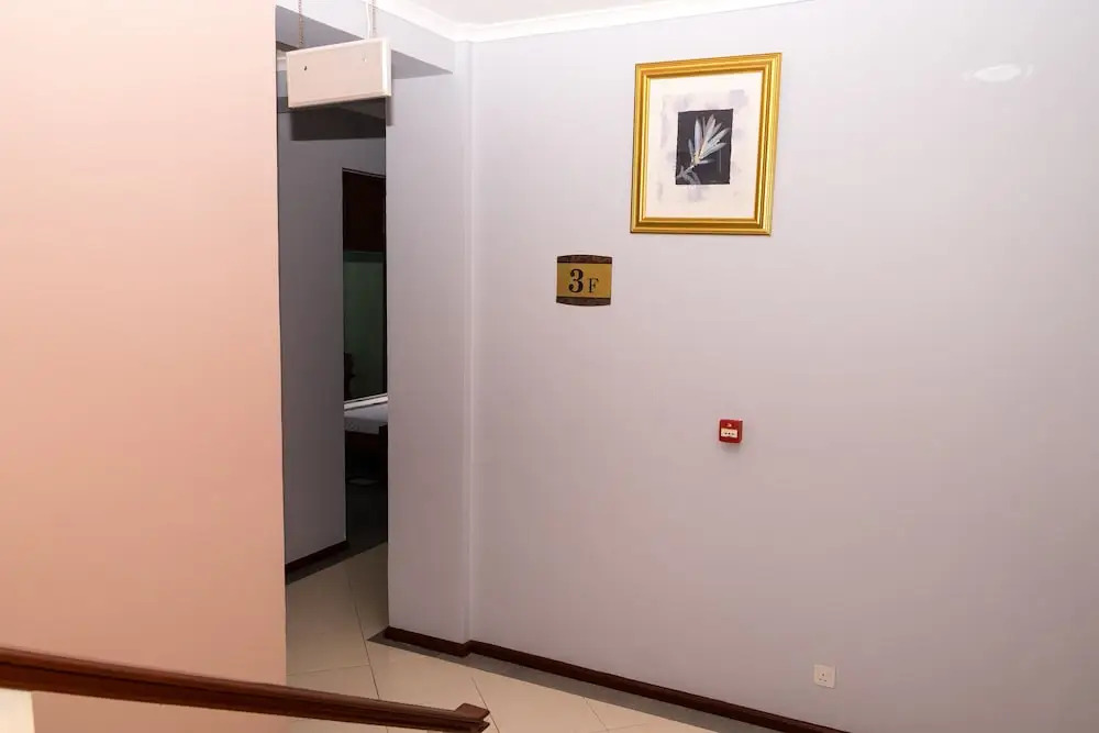 The Grand Villa Hotel