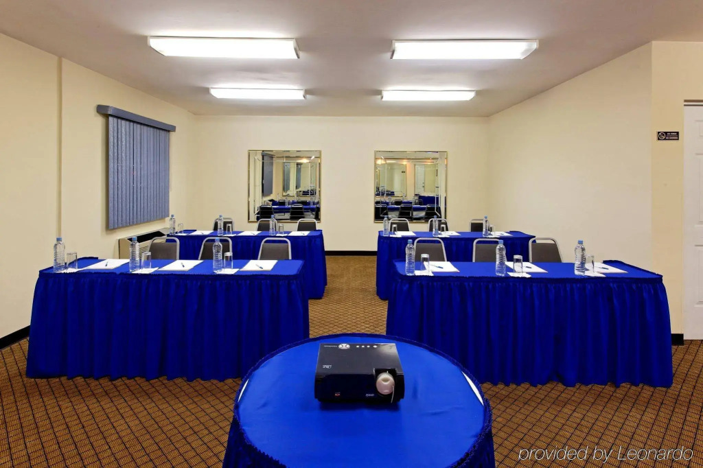 Holiday Inn Express Piedras Negras by IHG