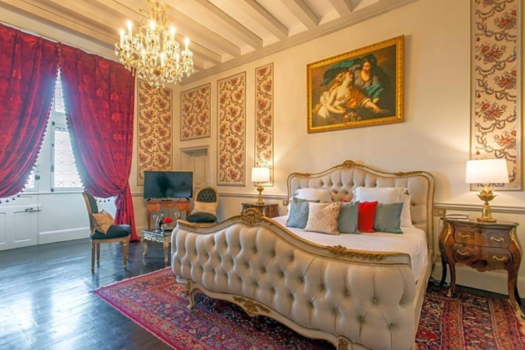 Chateau Le Prieuré Saumur - La Maison Younan