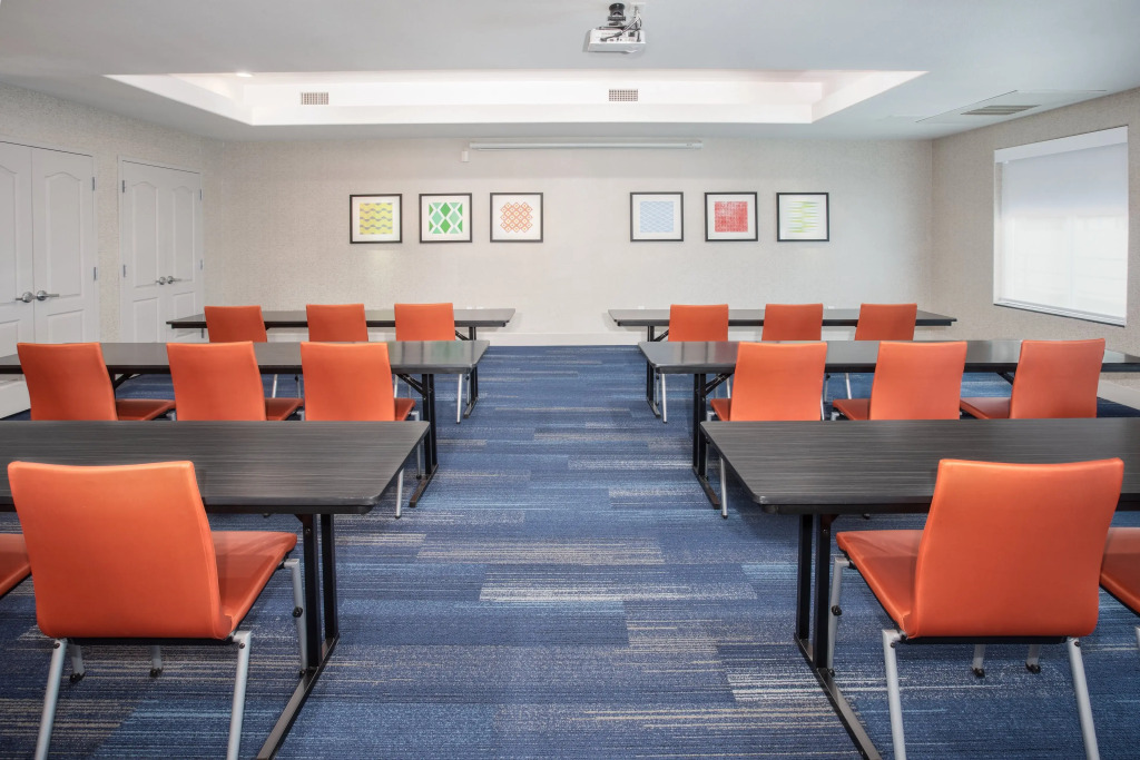 Holiday Inn Express & Suites Yosemite Park Area by IHG