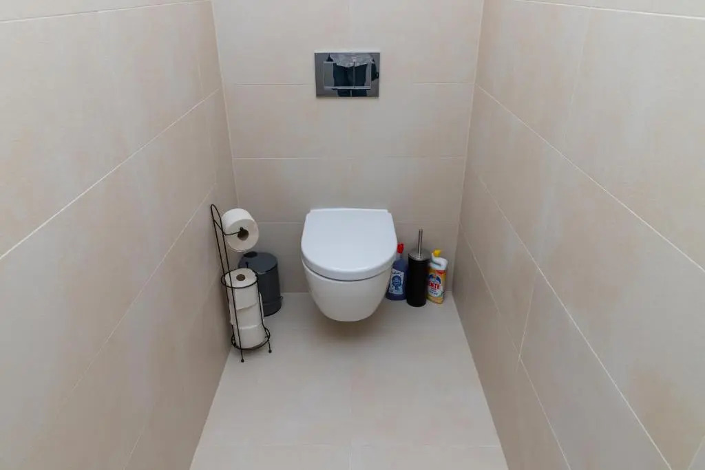 Maureen Lovely 2 Bedroom Unit with Community Pool