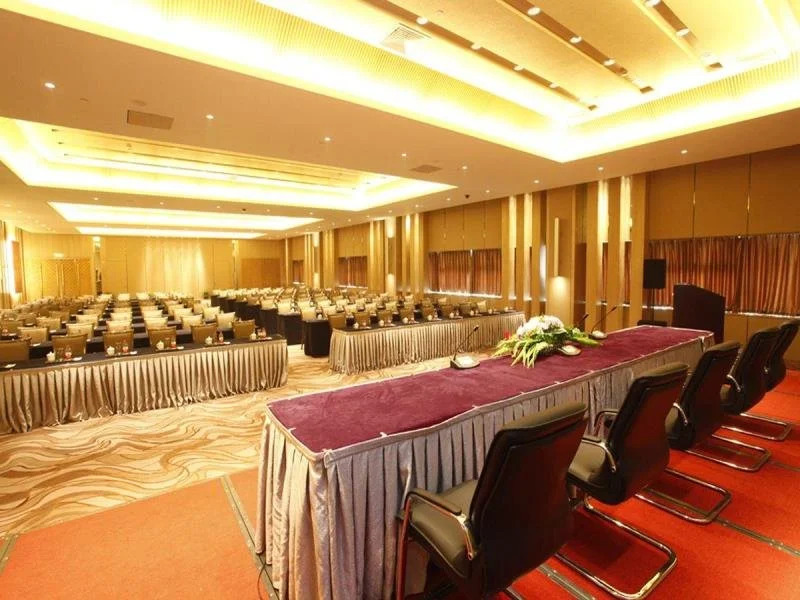 Chalon International Hotel