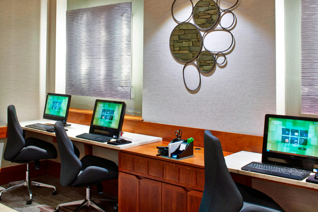 Courtyard by Marriott Rochester Brighton