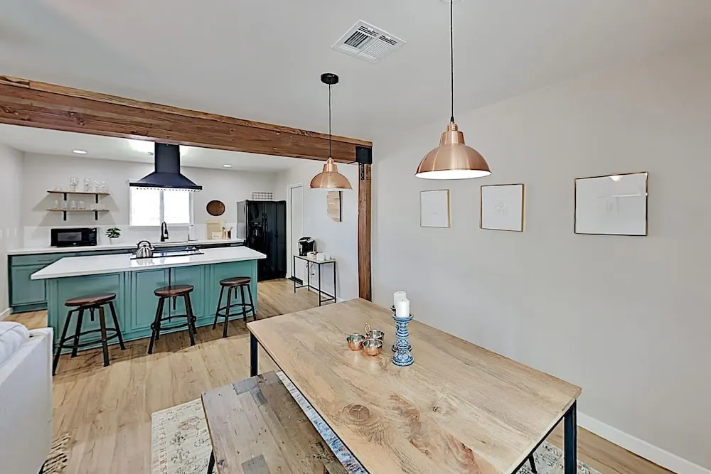 The Blue In Old Town 3 Bedroom Home