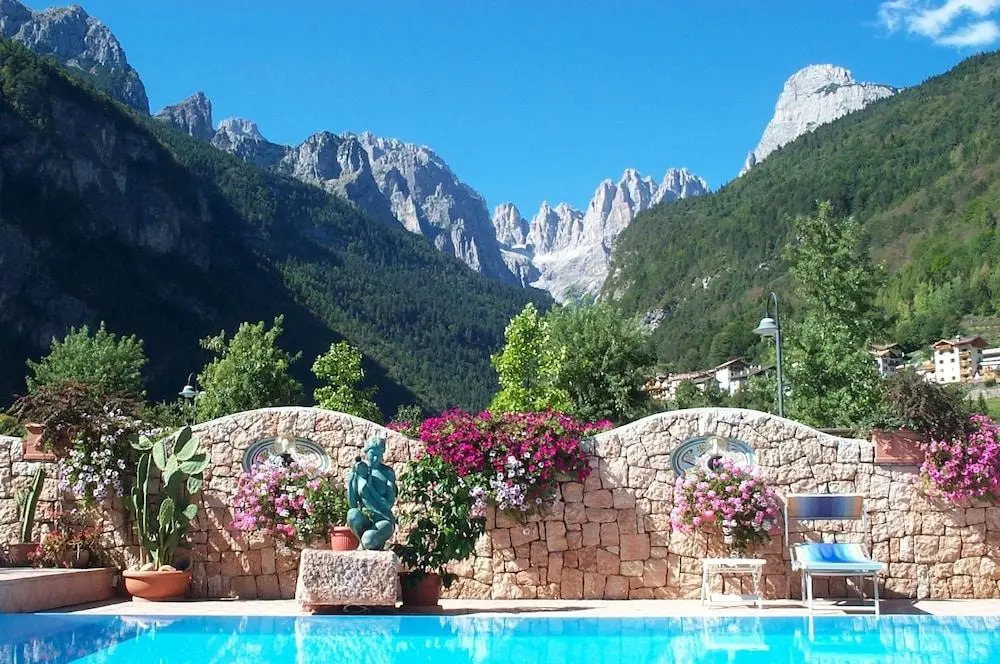 Alledolomiti Boutique Lake Hotel
