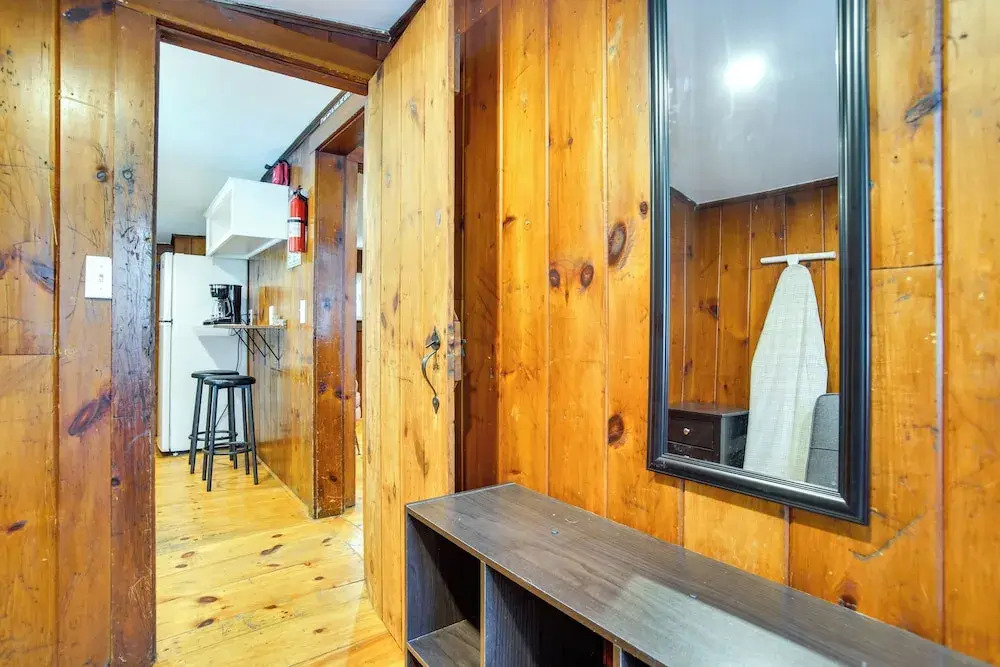 Hot Tub & Kayaks: Dog-friendly House in Yarmouth