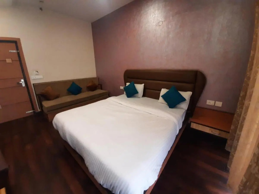 Hotel Anuvibha Malviya Nagar