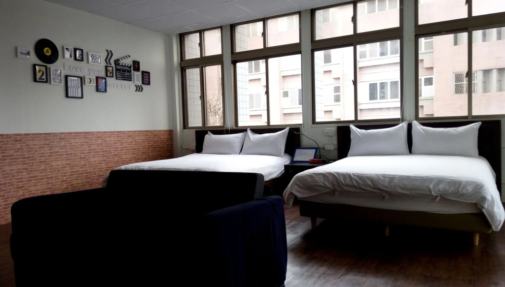 Sleep In Guest House