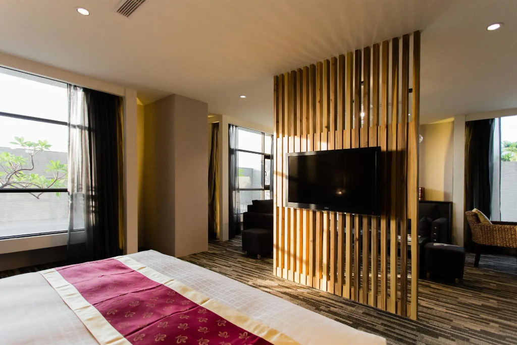 Chiayi Oriental Pearl International Hotel