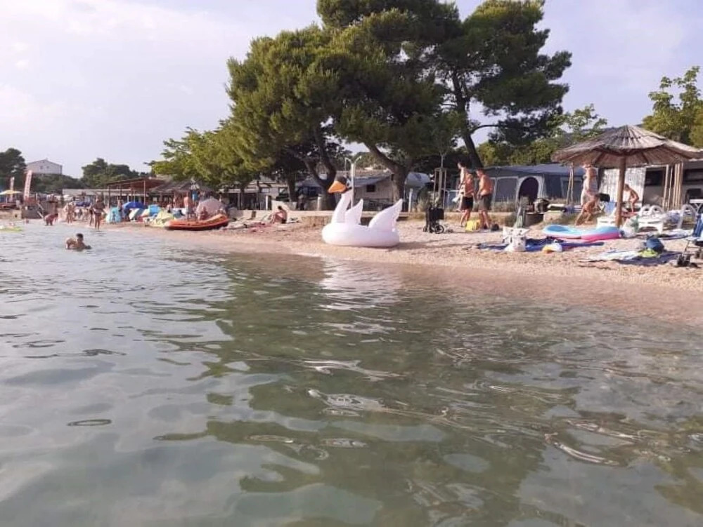 Nada- sea View - A2 - Crveni