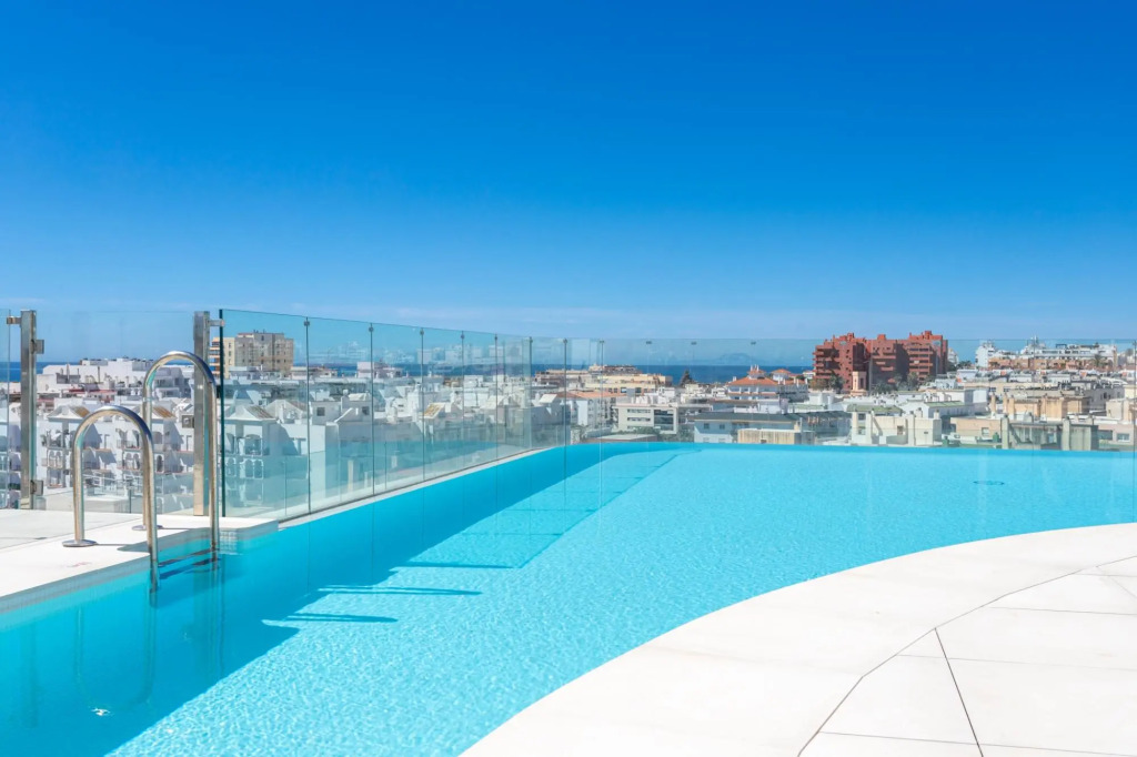 Green Infinity Luxury Apartment