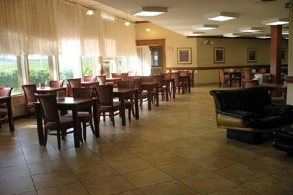 Days Inn by Wyndham Toledo